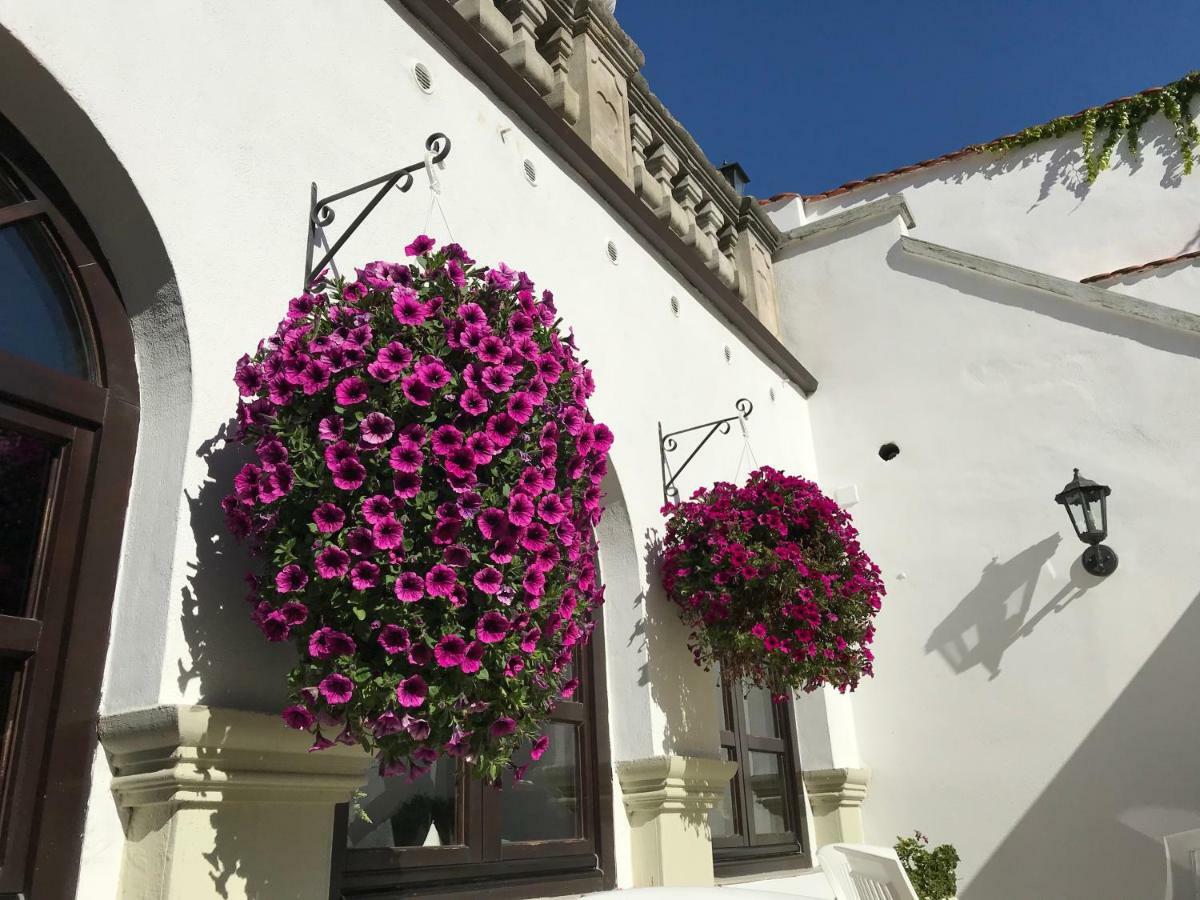 U Svateho Urbana Hotel Mikulov Exterior photo